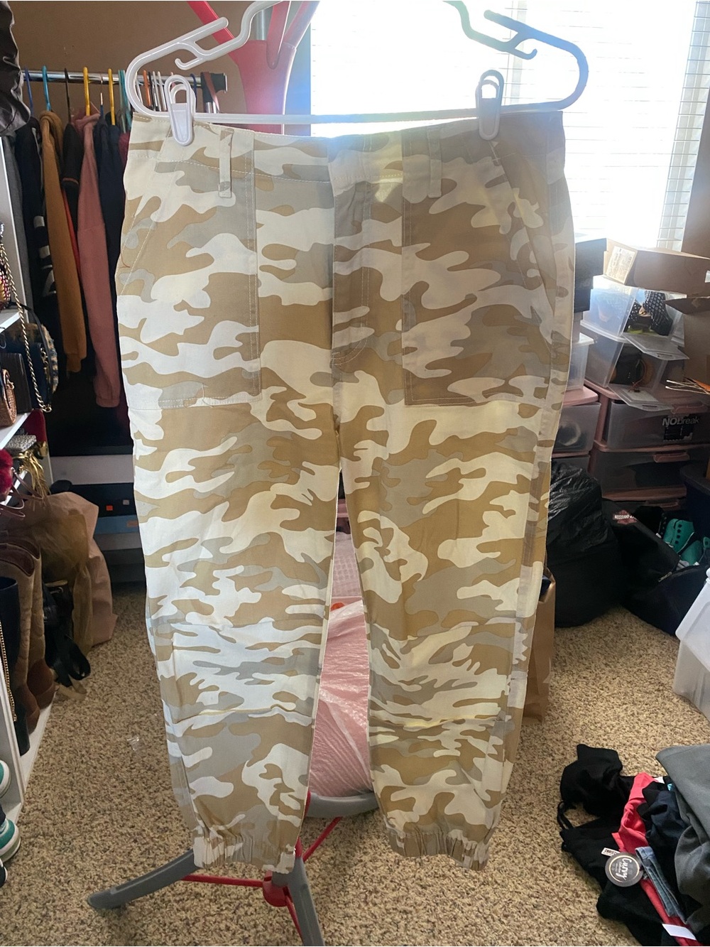 Tinseltown Beige & White Camo Cargo Joggers